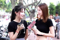 马路边唱歌小姐姐徐州话,小姐姐马路演绎家乡情怀